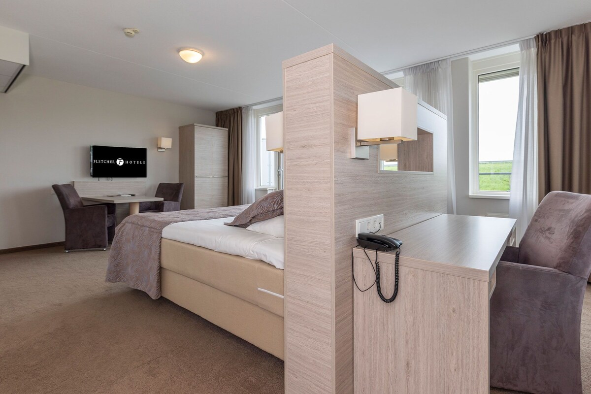 Studiosuite | Minibar, safe på rommet, skrivebord og strykejern/-brett