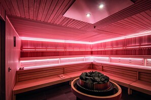 Couples treatment room(s), sauna, hot tub, steam room, body treatments