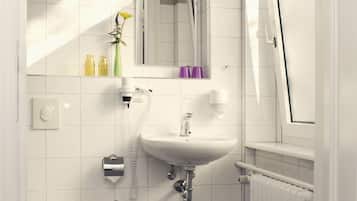 Bett(en) in Schlafsaal für max. 8 Personen, Ensuite | Badezimmer | Haartrockner