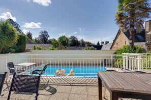 Pool - Brit Hotel Le Cygne (Saint-Hilaire-du-Harcouet)