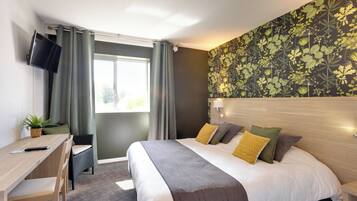 Superior Double Room | Select Comfort beds, desk, free WiFi, bed sheets