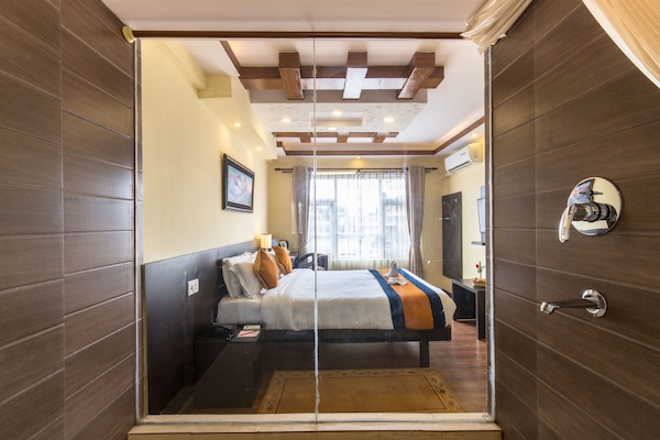 Superior Double Room, 1 Queen Bed, Non Smoking, City View | Premium bedding, memory foam beds, individually decorated