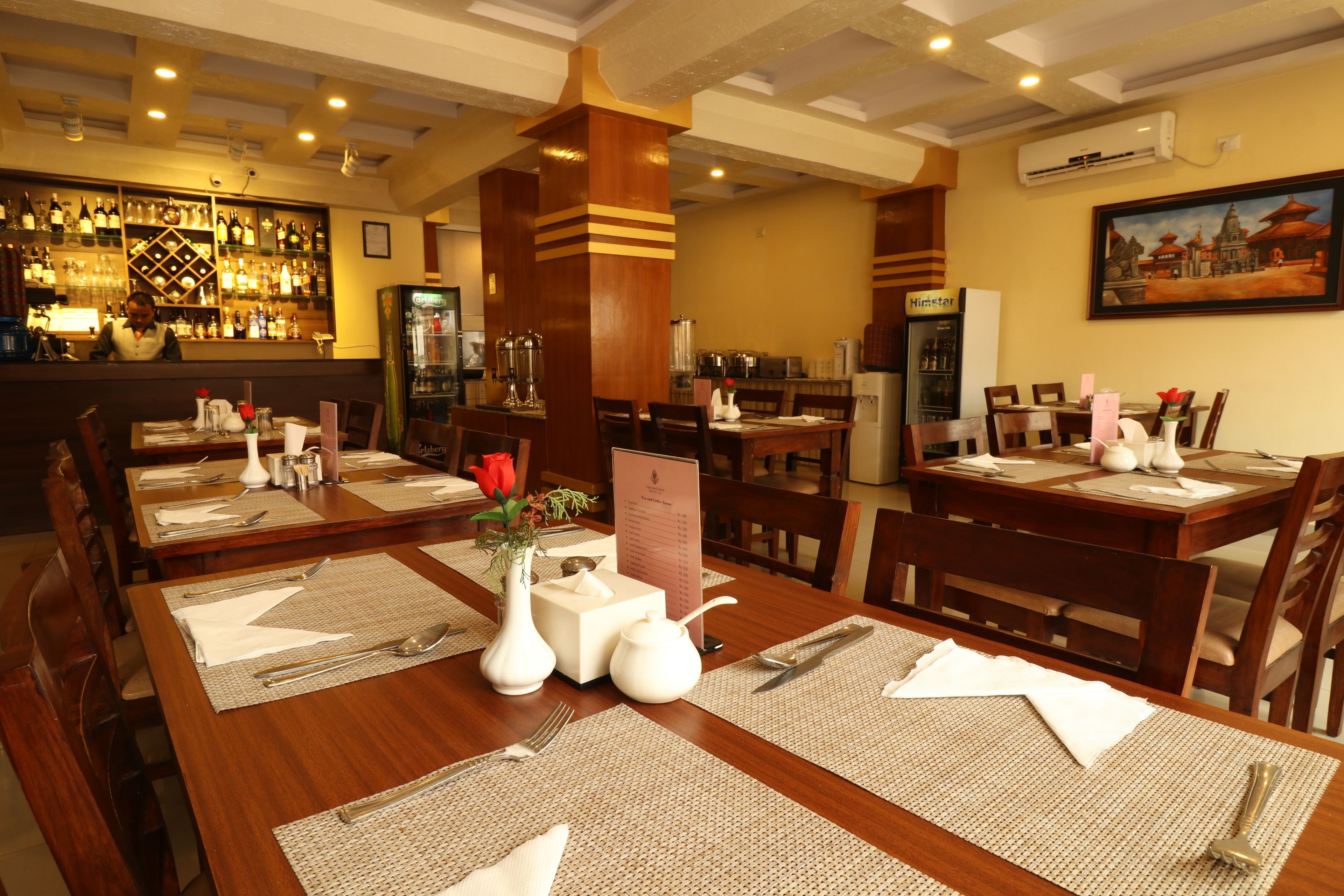 breakfast, lunch served; international cuisine, al fresco dining