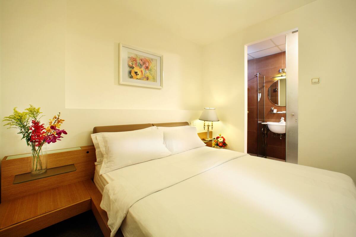 Superior Double Room | Minibar, in-room safe, desk, soundproofing