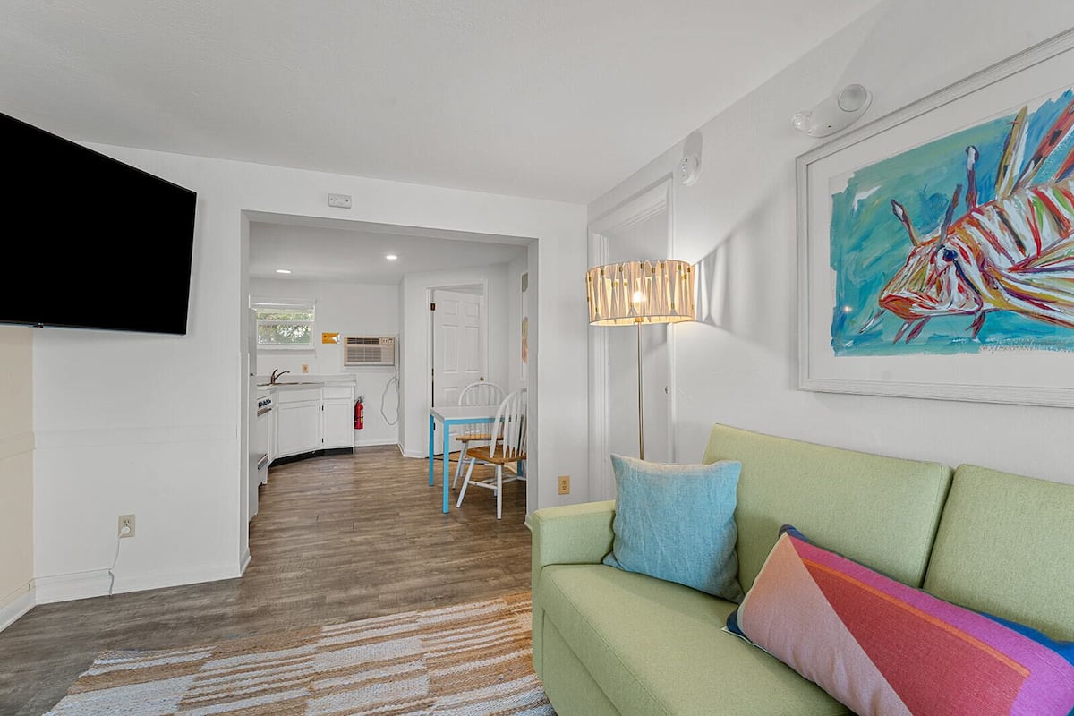 2 habitaciones, decoración personalizada y muebles diferentes