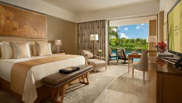 Chambre Signature (Mulia Signature Lagoon Access) | Literie de qualité supérieure, minibar, coffres-forts dans les chambres