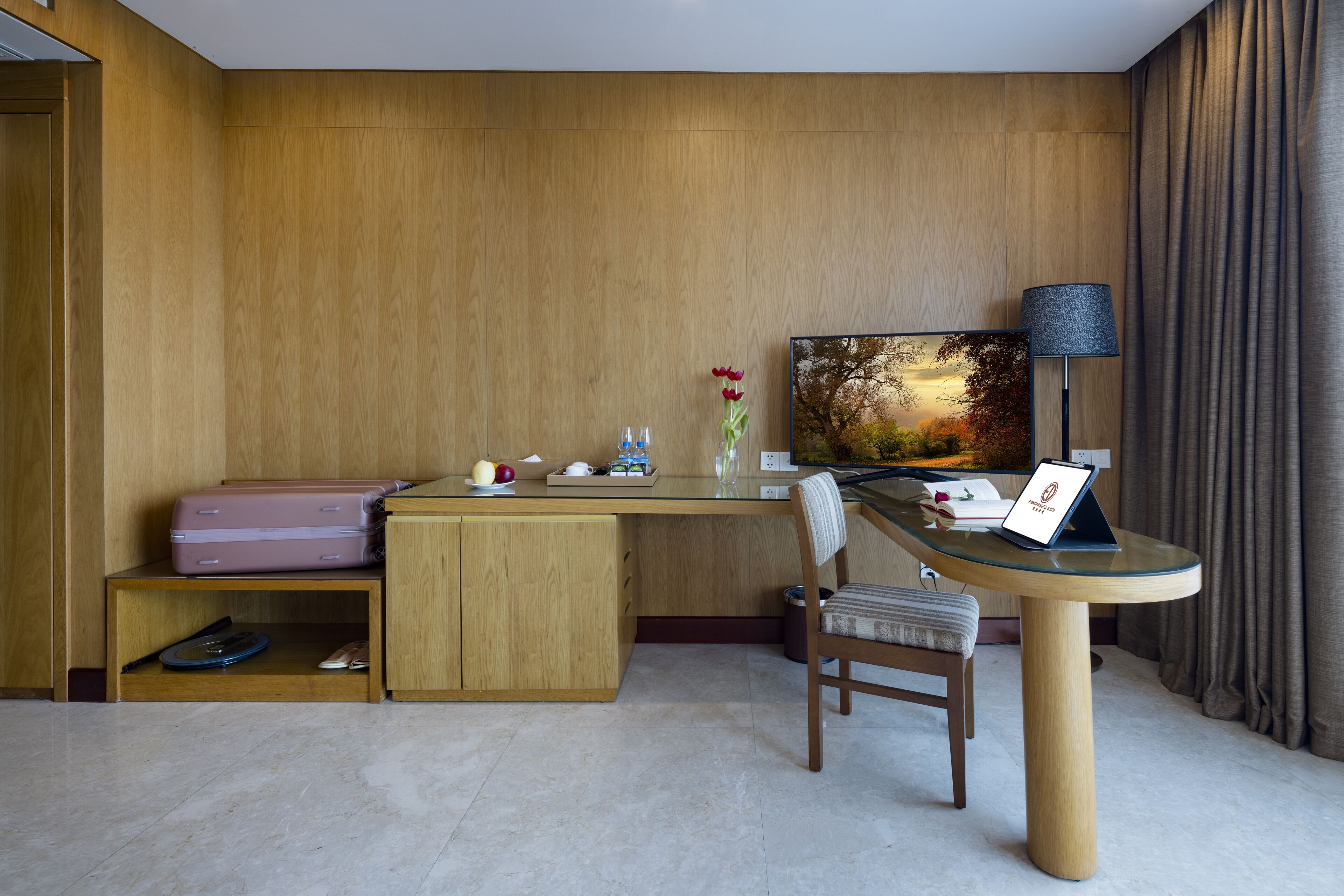 panorama suite city view with daily afternoon tea | living area | 32-inch lcd tv with cable channels, tv