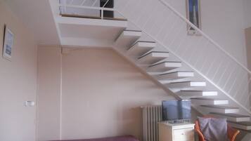 Appartement Duplex, vue mer | Bureau, chambres insonorisées, lits bébé (en supplément)