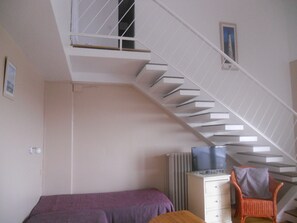 Duplex, Sea View | Desk, soundproofing, cribs/infant beds, rollaway beds - Brit Hotel Hermitage (Royan)