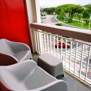 Double Room, Partial Sea View | Balcony view - Brit Hotel Hermitage (Royan)