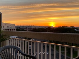 Dúplex, vistas al mar | Escritorio, sistema de insonorización, cunas (de pago)