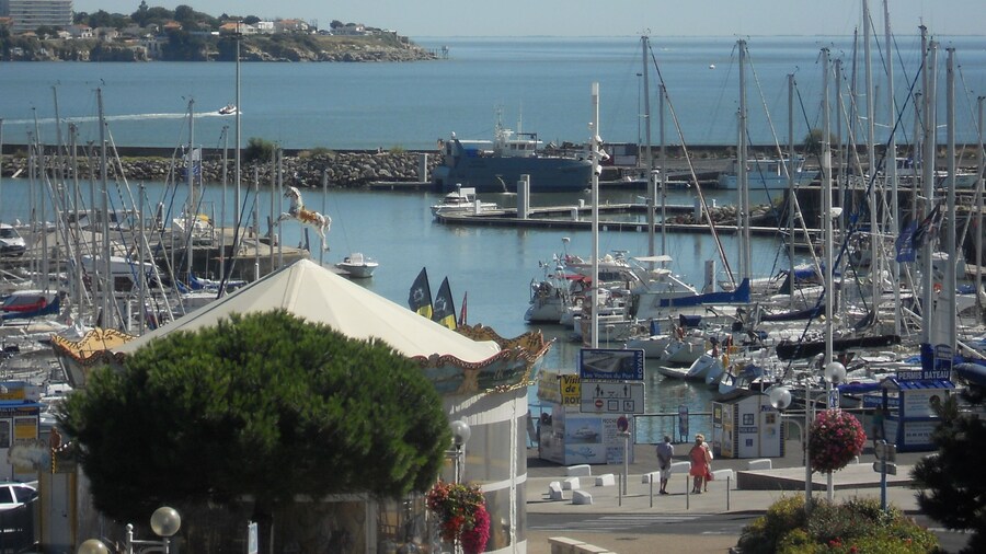 Brit Hotel Hermitage