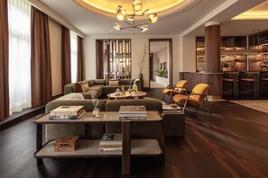 Presidential Suite | Premium bedding, minibar, in-room safe, individually decorated