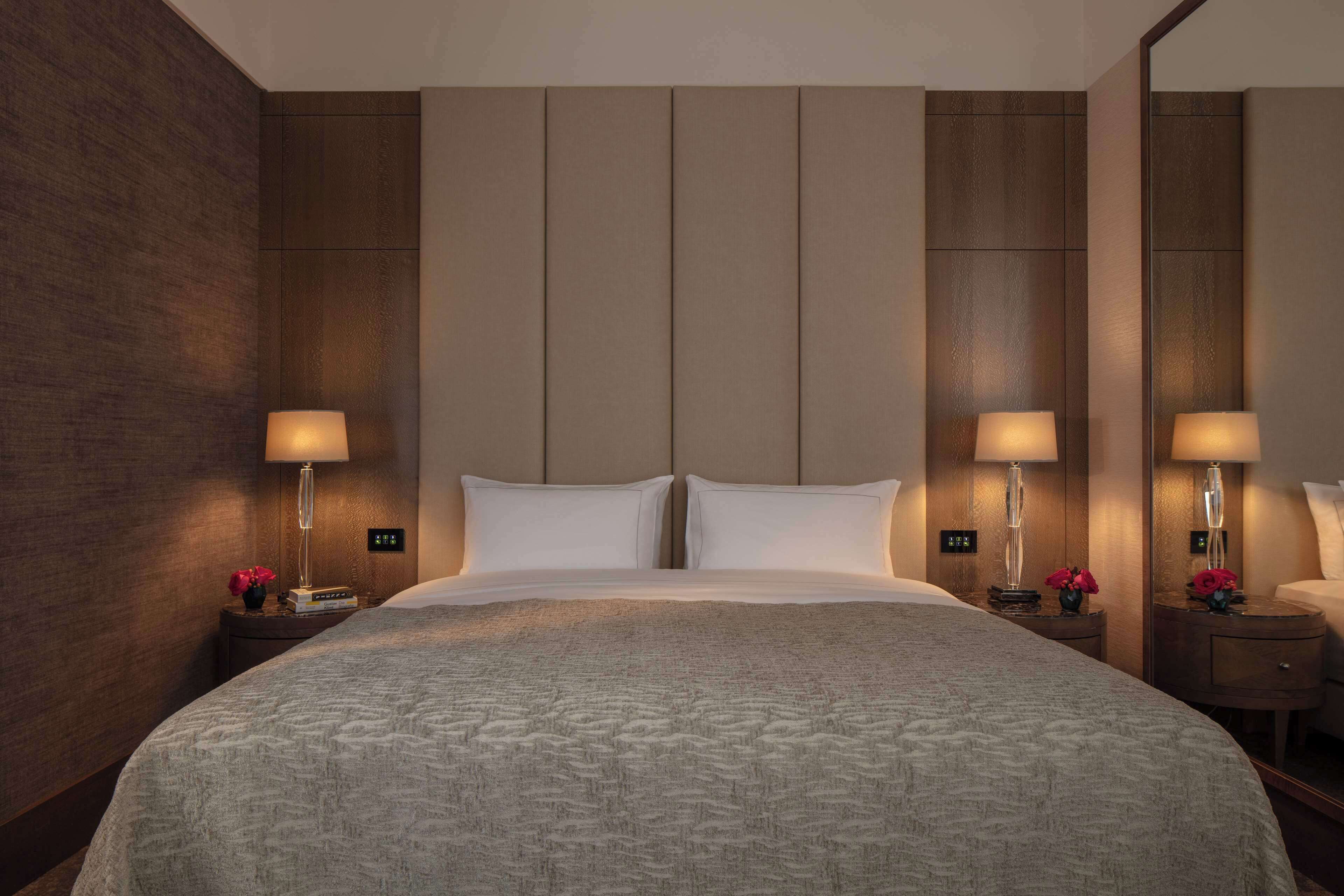 Frette Italian sheets, premium bedding, minibar, in-room safe