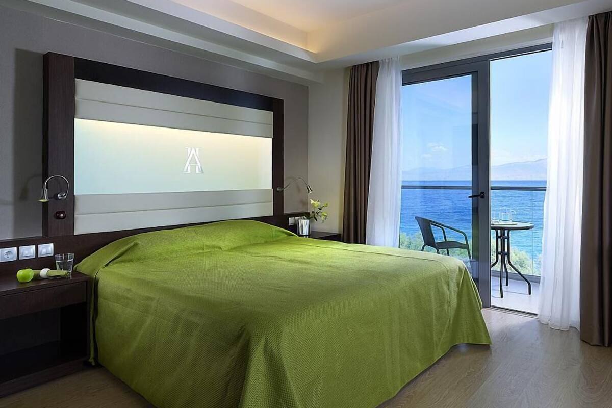 minibar, in-room safe, desk, blackout curtains