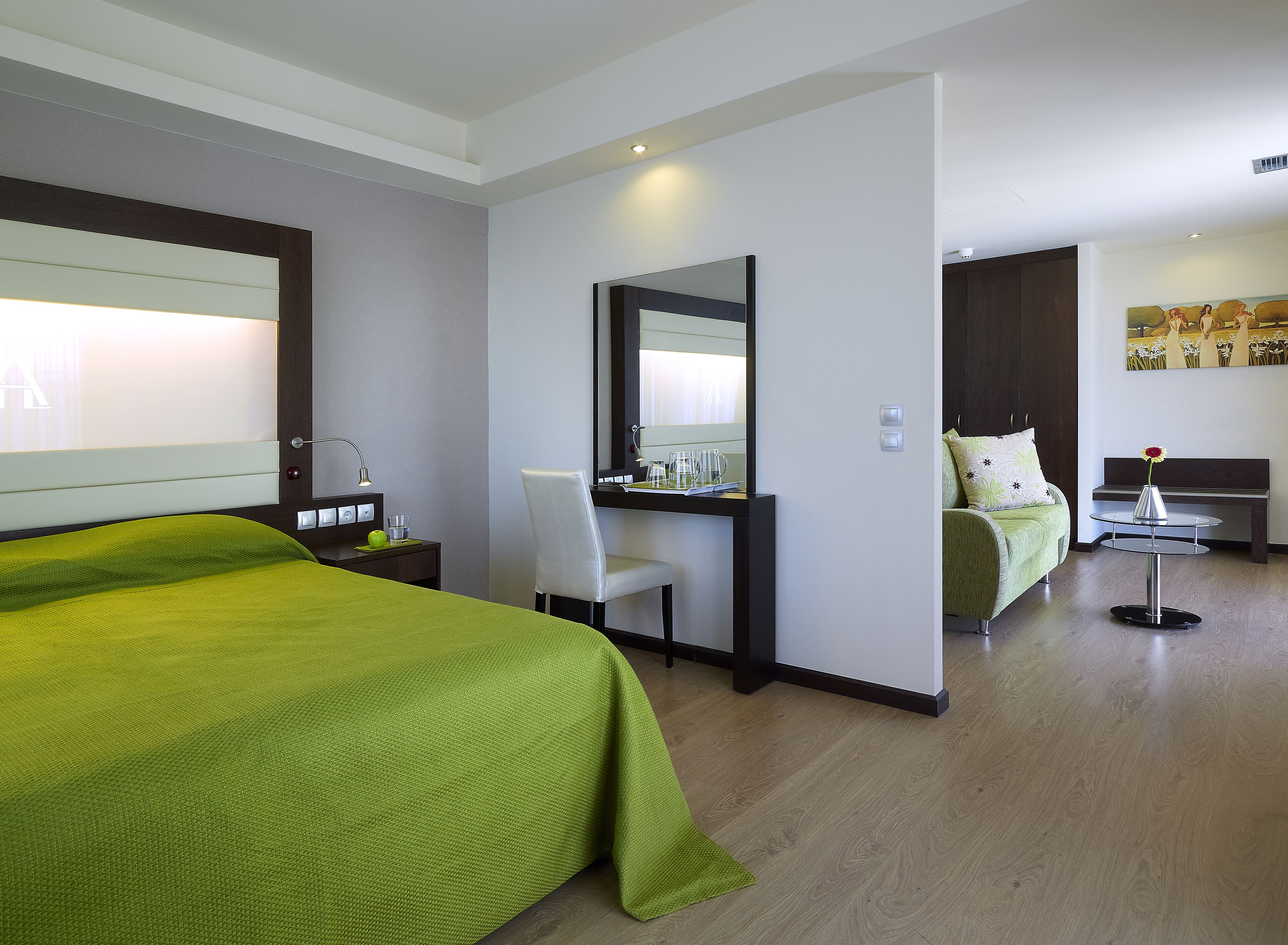 minibar, in-room safe, desk, blackout curtains