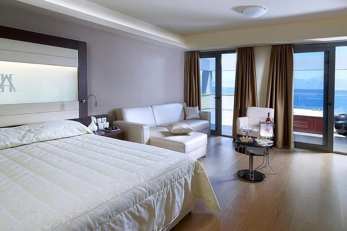 minibar, in-room safe, desk, blackout curtains