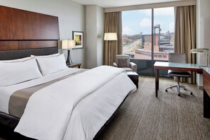 Hypo-allergenic bedding, desk, iron/ironing board - The Westin Birmingham (Birmingham)