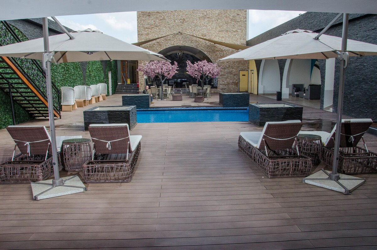 Best Western Plus Meridian Hotel