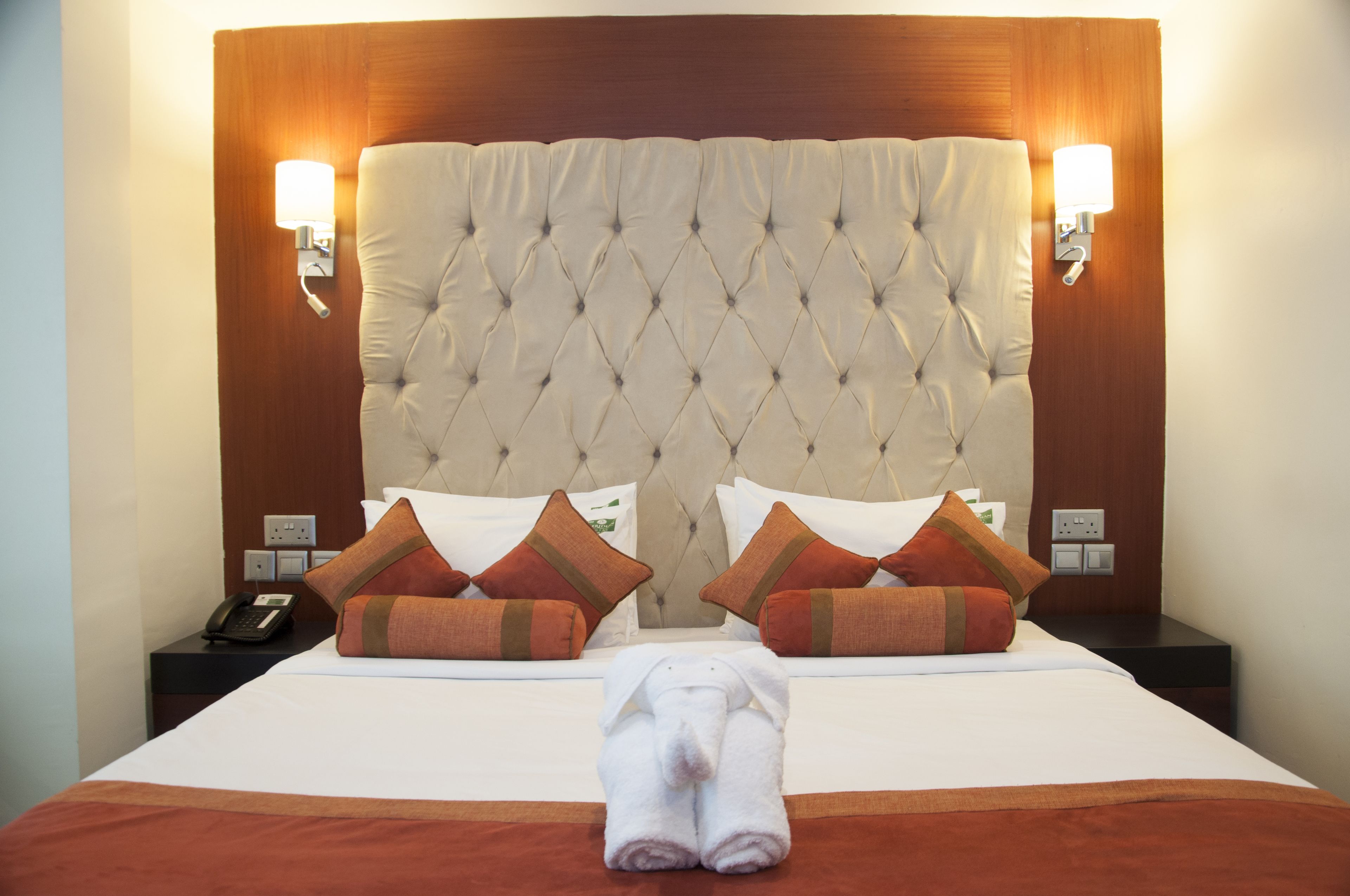 Executive Suite | Egyptian cotton sheets, premium bedding, minibar, in-room safe