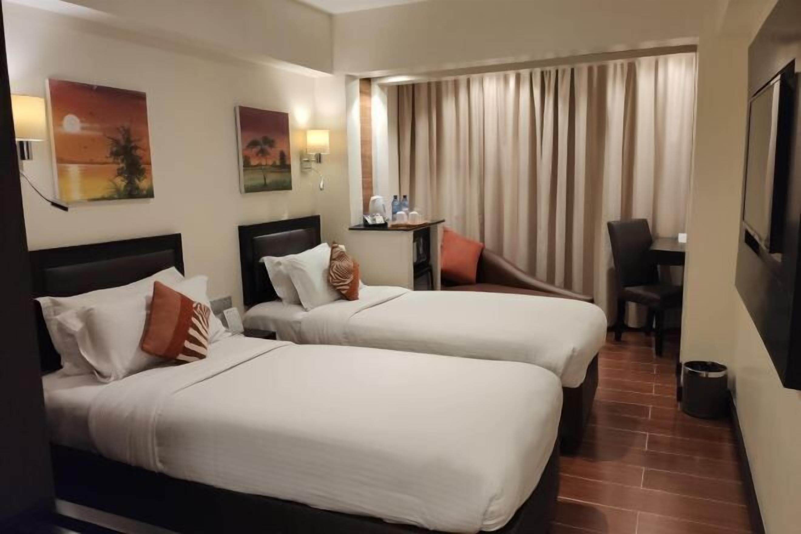 Sábanas de algodón egipcio, ropa de cama de alta calidad y minibar 