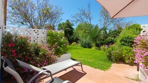 Garden view - Monte da Serralheira, Agro-turismo (Évora)