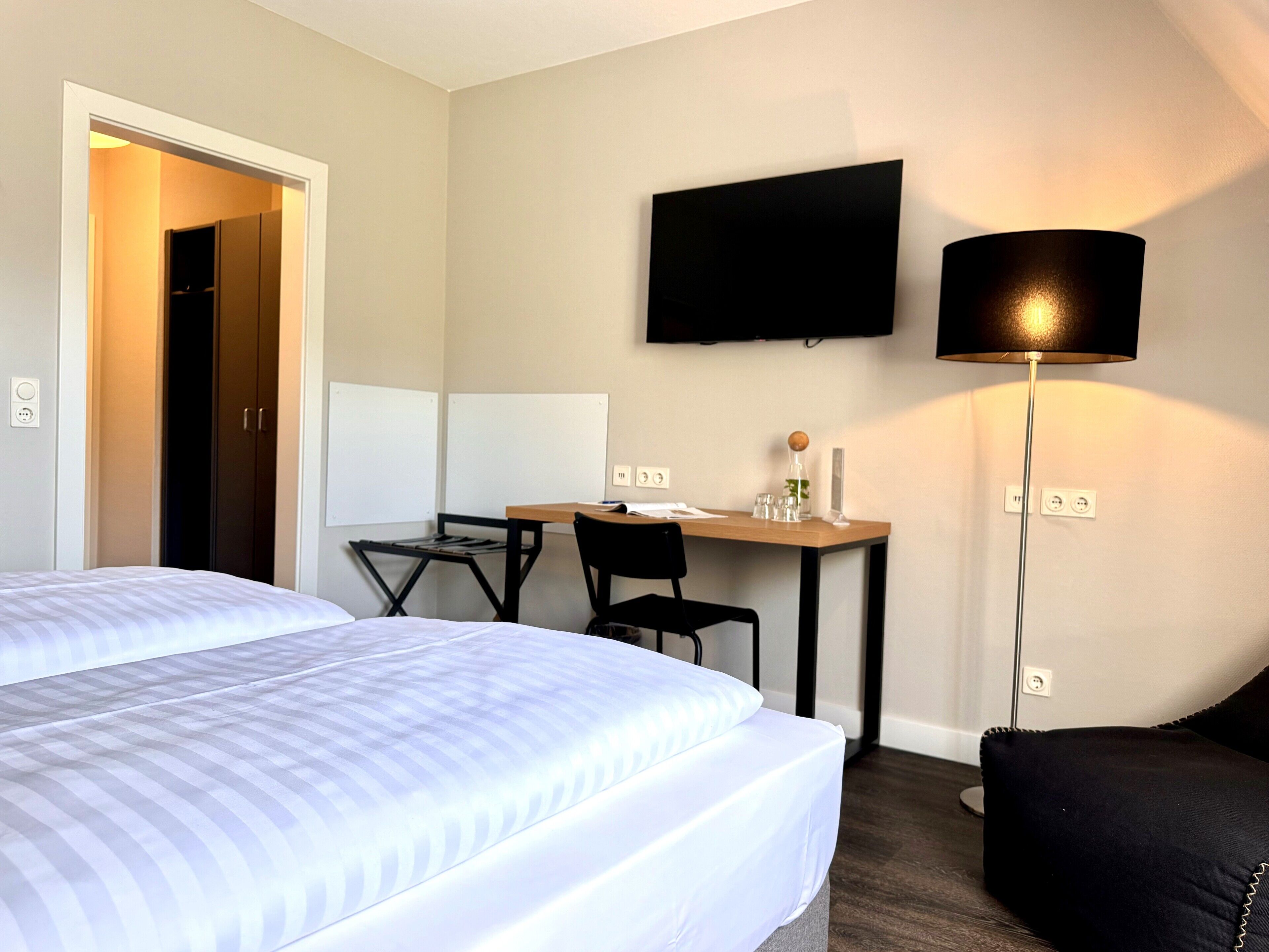 economy double room | hypo-allergenic bedding, memory-foam beds, in-room safe, desk