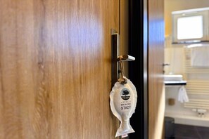 Chambre Double Standard, 1 lit double | Literie hypoallergénique, matelas mémoire de forme