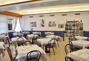 Lunch and dinner served, Regional cuisine