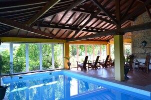 Una piscina techada