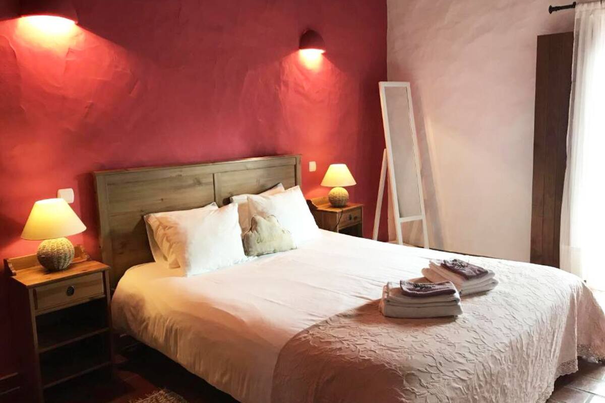 Escritorio, camas plegables/adicionales y wifi gratis 