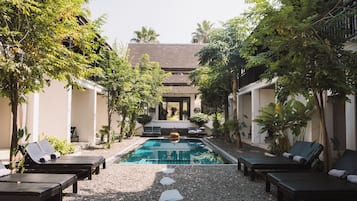 Piscine extérieure