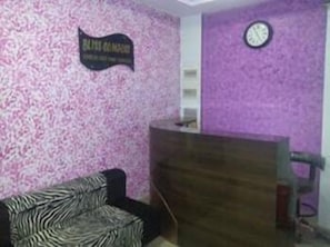 Luxury Room | Living area