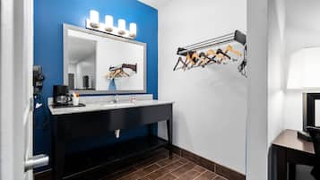 Shower, free toiletries, hair dryer, towels