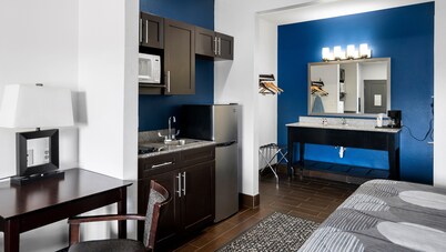 Belmont Inn and Suites