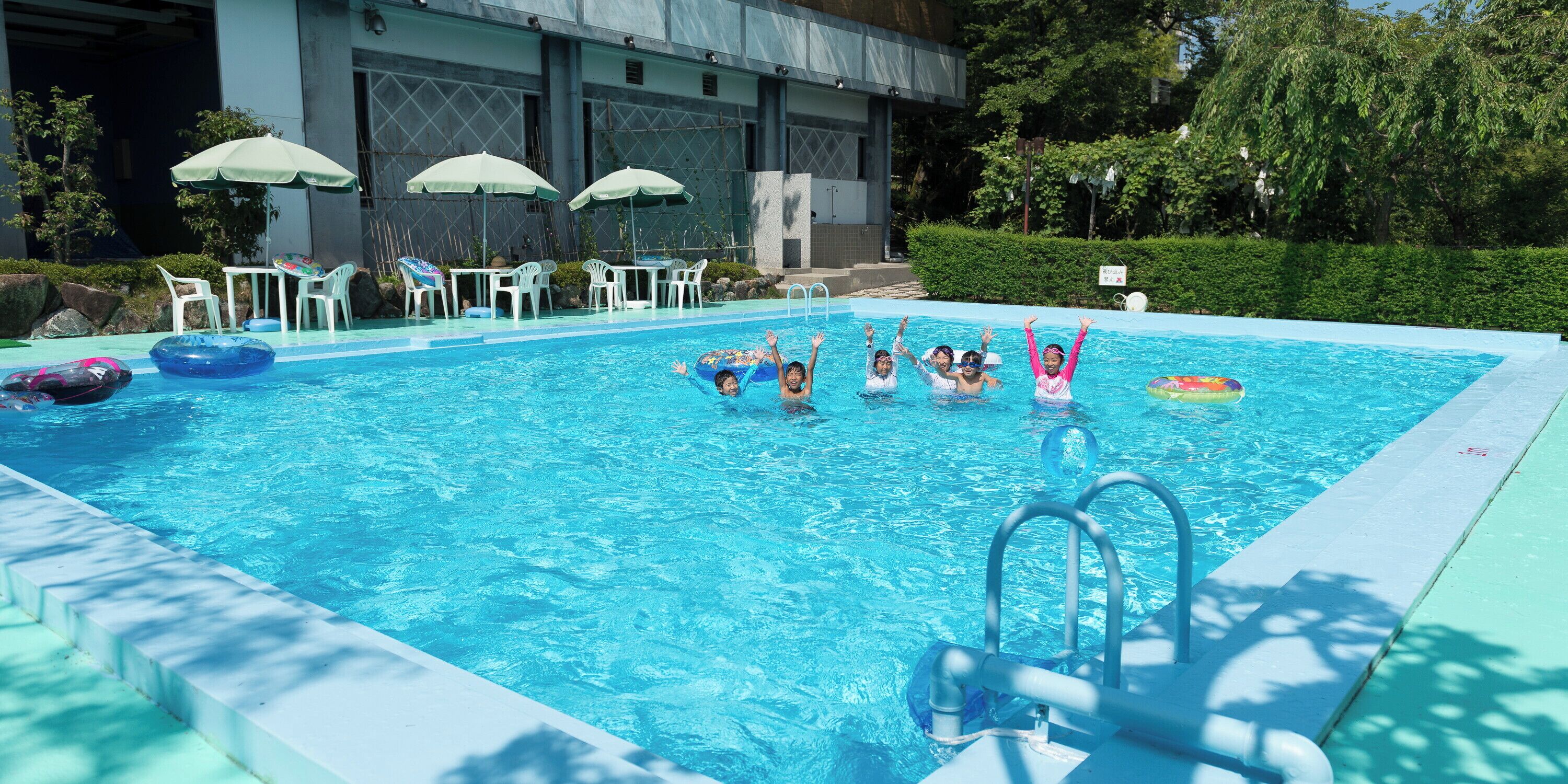 Seasonal outdoor pool