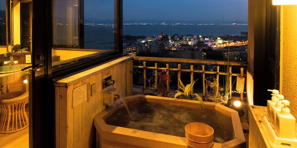 Coffres-forts dans les chambres, Wi-Fi gratuit, draps fournis