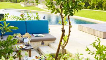 Outdoor pool, pool umbrellas