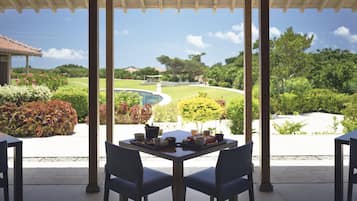 Daily full breakfast (JPY 4961 per person)