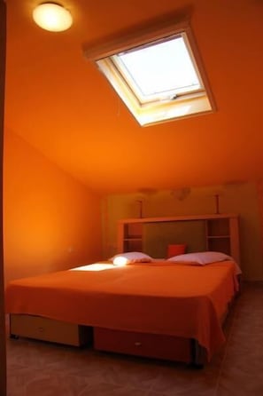 2 bedrooms, down comforters, pillowtop beds, in-room safe