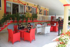 Front of property - Hotel Dias Apartments (Pydna-Kolindros)