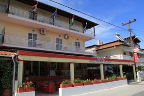 Mặt tiền nơi lưu trú