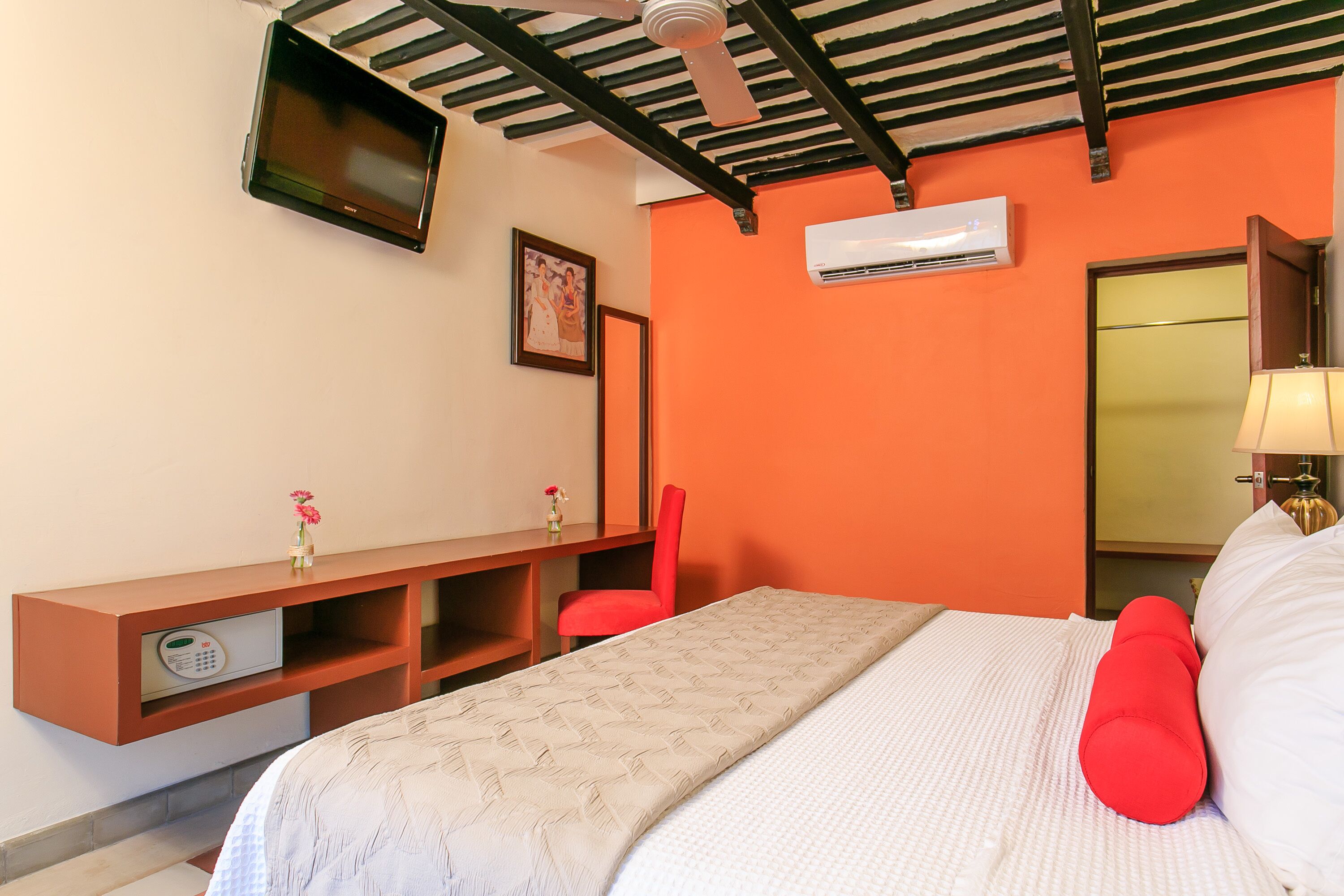 Photo - Art 57 Hotel - Adults Only