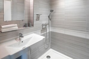 Desk, laptop workspace, blackout drapes, soundproofing - Sure Hotel by Best Western Angouleme (Angouleme)