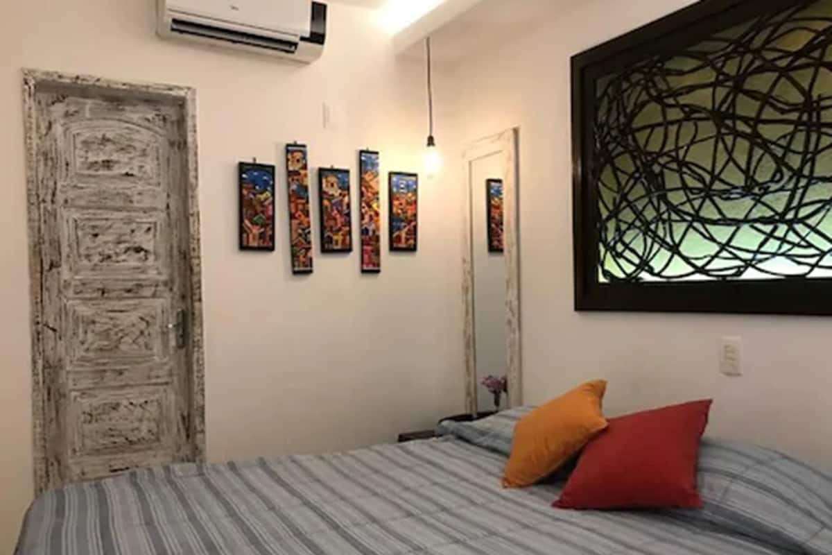 Apartamento Standard Duplo/Casal | Minibar, skrivebord, wi-fi (inkludert) og individuelt innredet