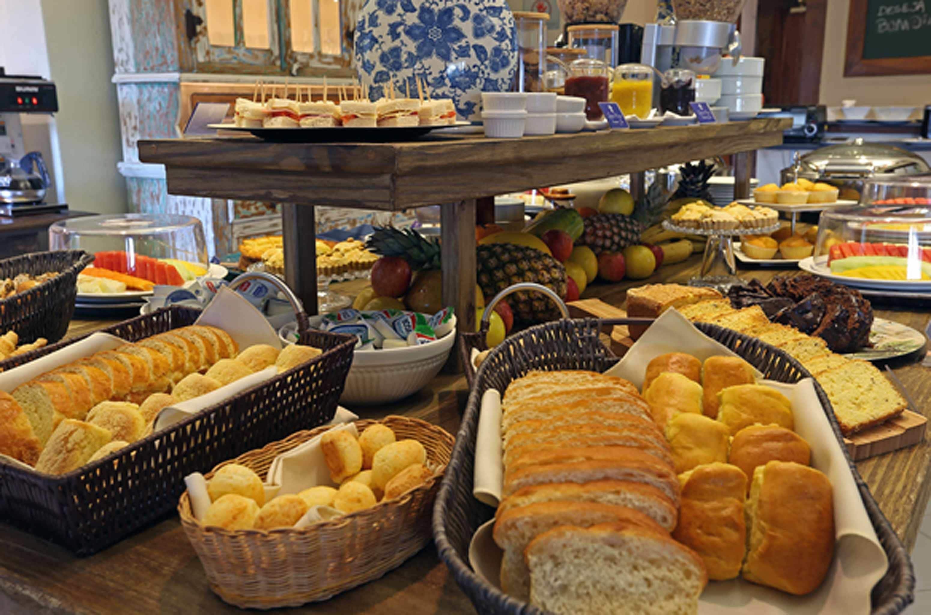 Petit déjeuner buffet compris en semaine
