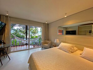 Minibar, in-room safe, blackout curtains, free WiFi - Porto Pacuiba Hotel Ilhabela (Ilhabela)