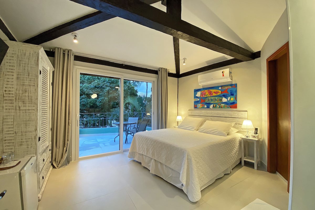 siriuba casal com varanda e vista para o mar | minibar, in-room safe, blackout curtains, free wifi