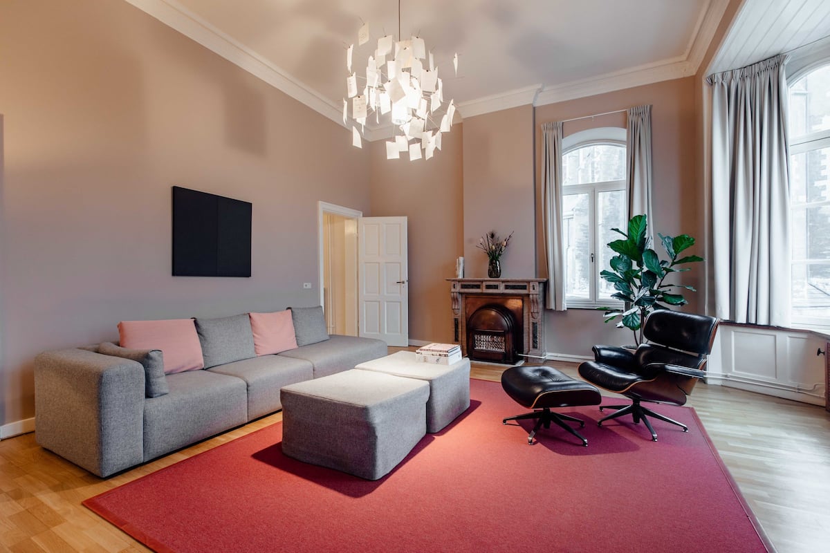 Appartamento Superior, 2 camere da letto, terrazzo, vista città | Soggiorno | TV LED 44 pollici con canali via cavo, TV, Netflix
