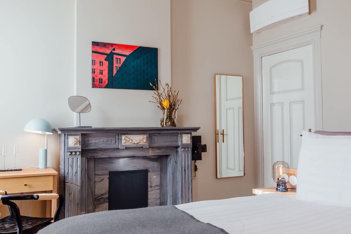 Camera Deluxe | 2 camere, biancheria da letto ipoallergenica, copriletto in piuma